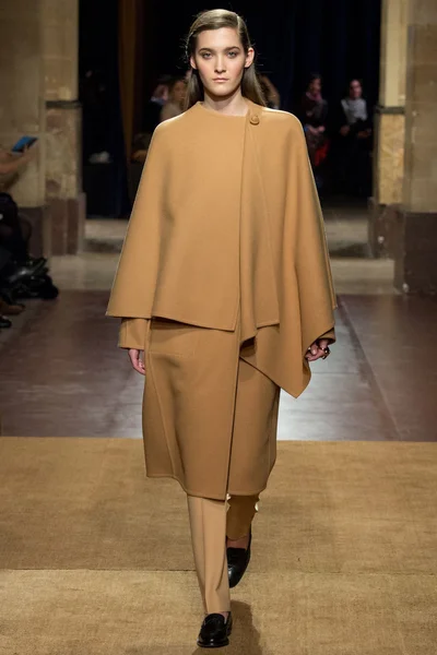 Look 2